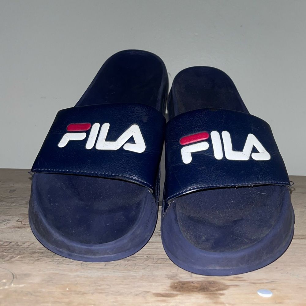 Fila Slides